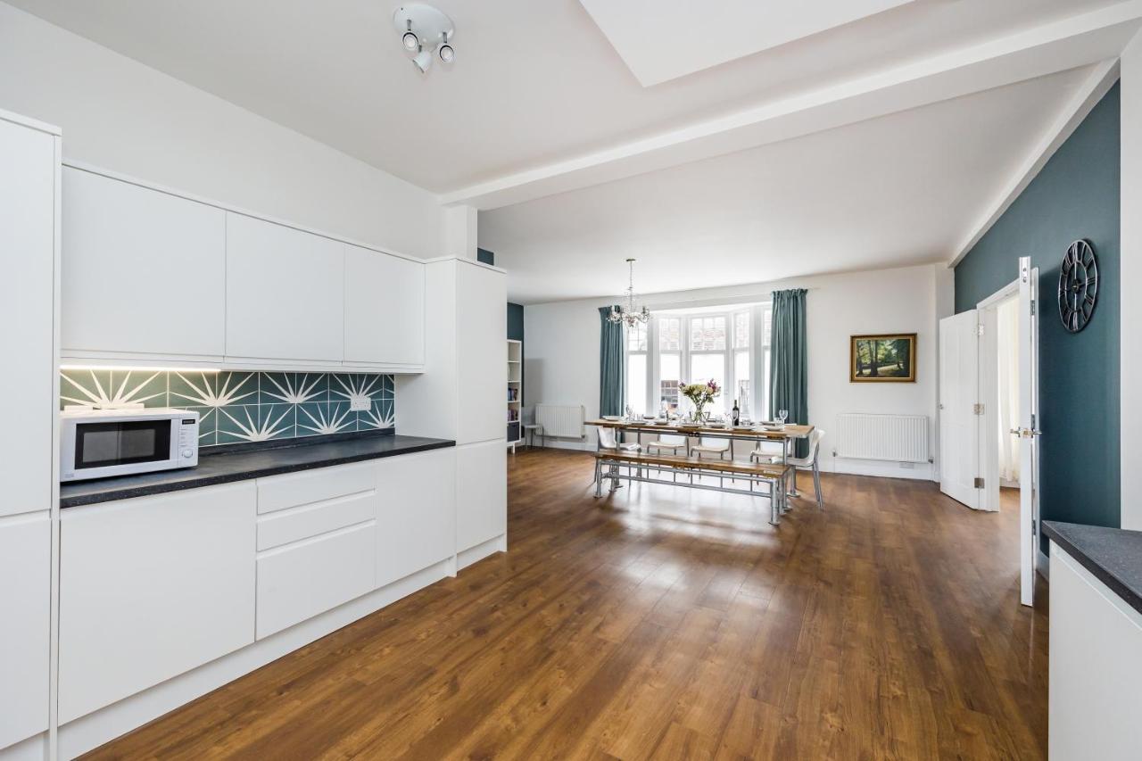 Ascot House Apartment Hurstpierpoint Exterior photo